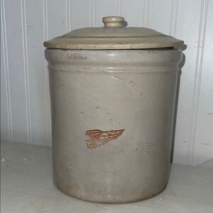 Antique Red Wing small logo 1 gallon crock with lid